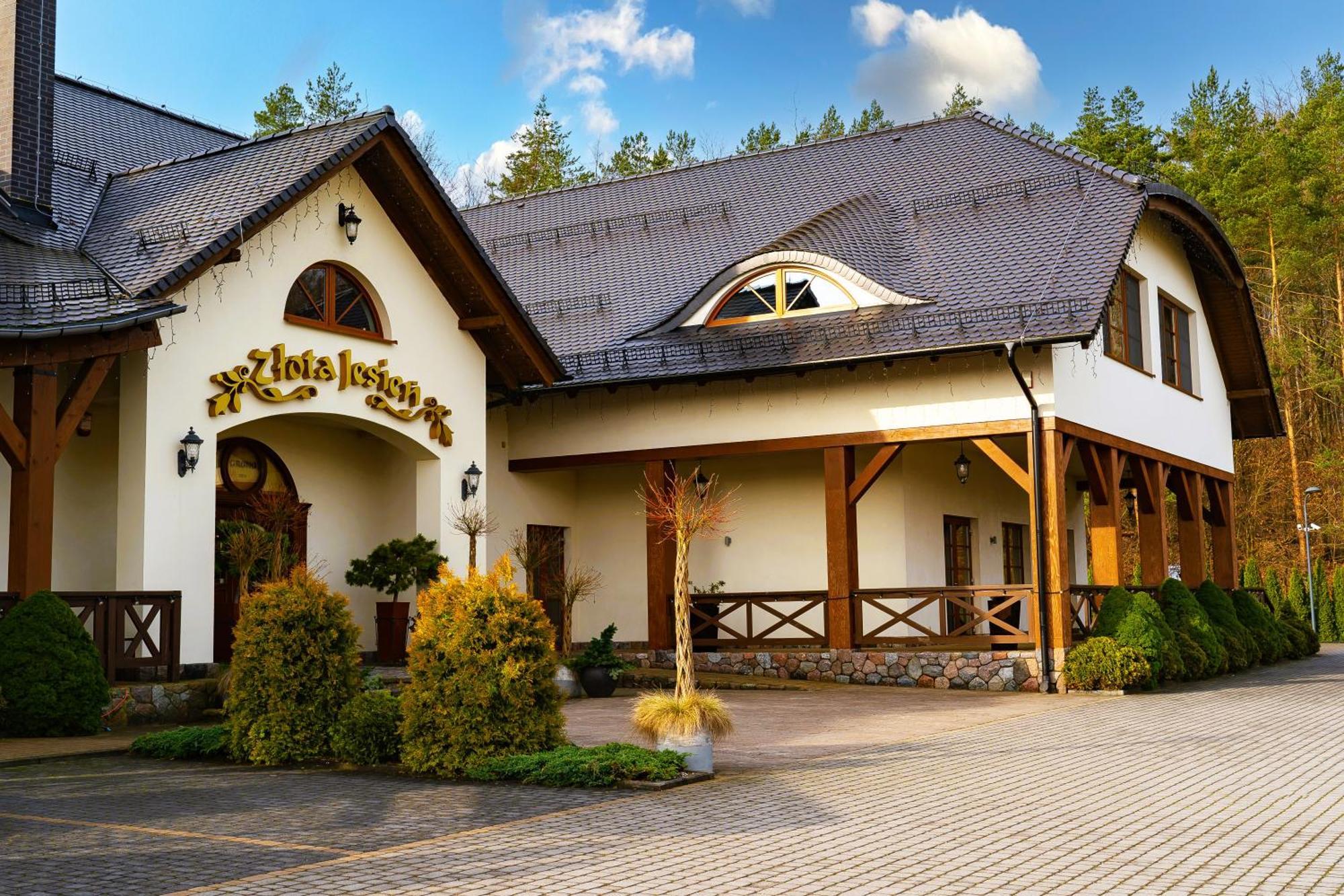 Zlota Jesien Restauracja I Noclegi Nad Jeziorem Kartuzy Exterior photo